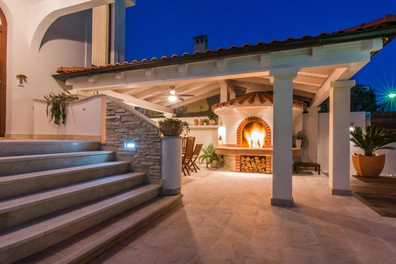 Apartments "Villa Antisin" With Heated Pool Zadar Luaran gambar