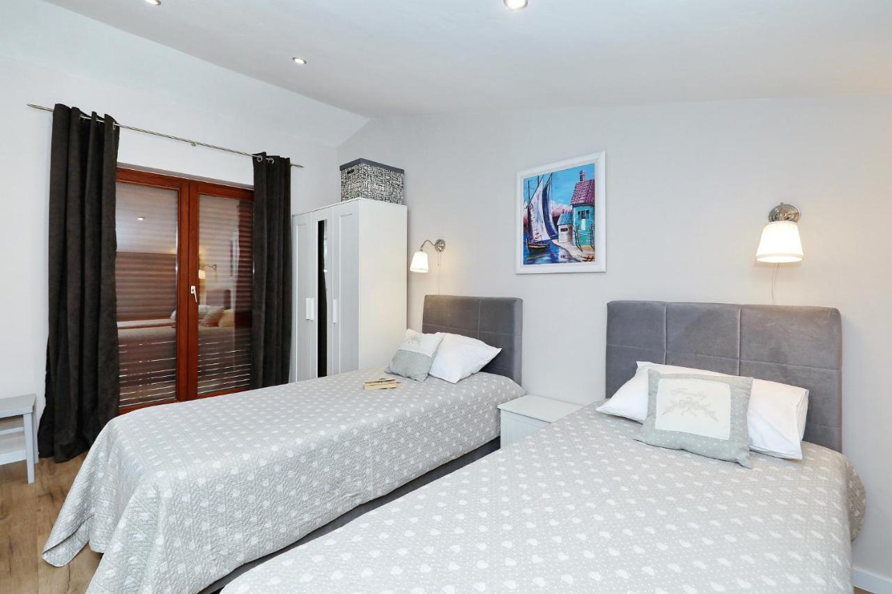 Apartments "Villa Antisin" With Heated Pool Zadar Luaran gambar