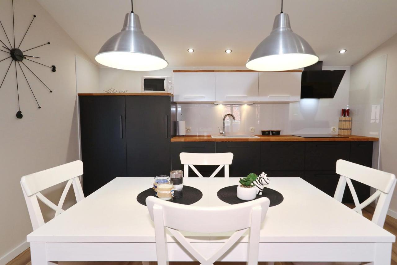 Apartments "Villa Antisin" With Heated Pool Zadar Luaran gambar