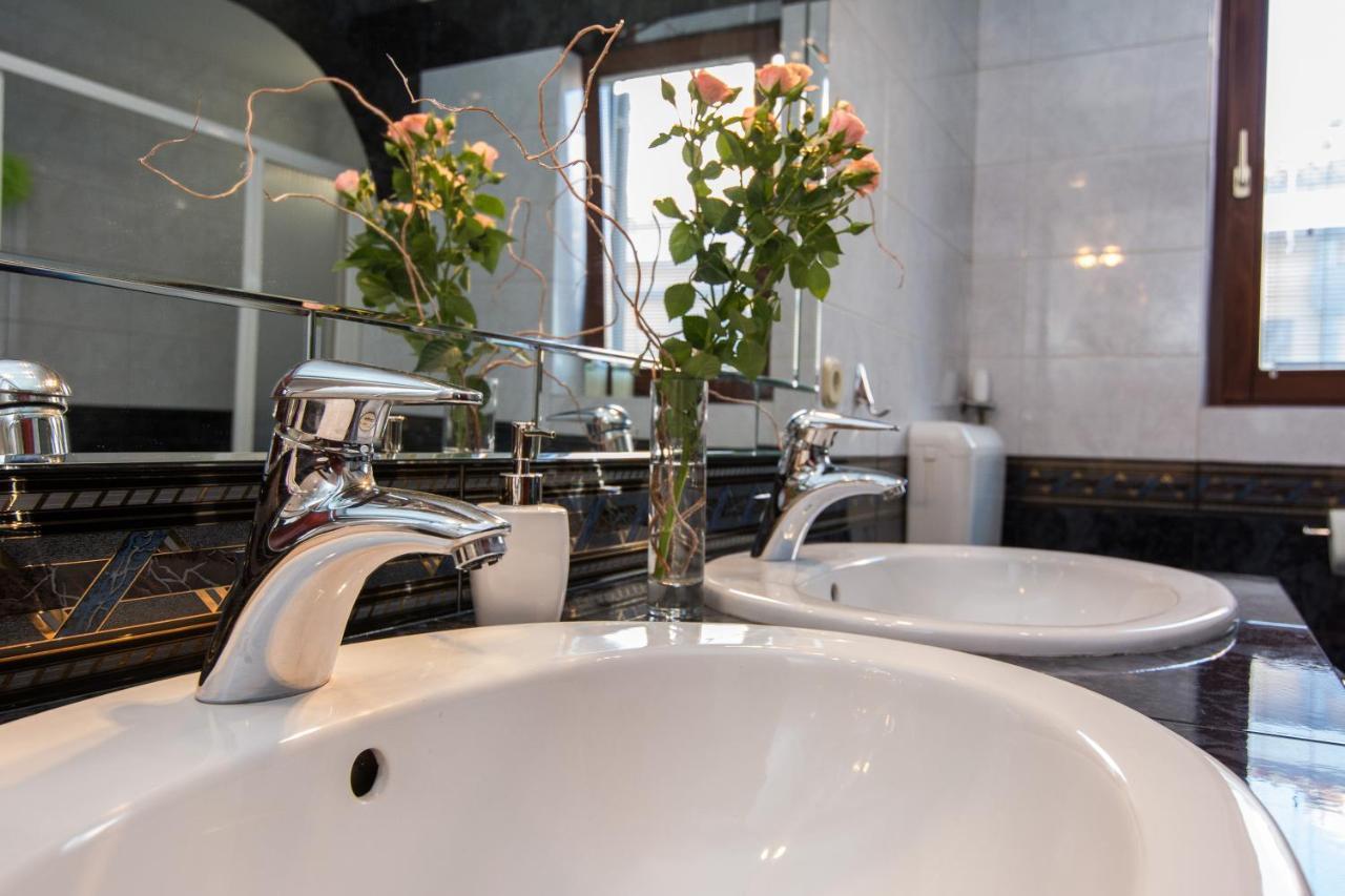 Apartments "Villa Antisin" With Heated Pool Zadar Luaran gambar